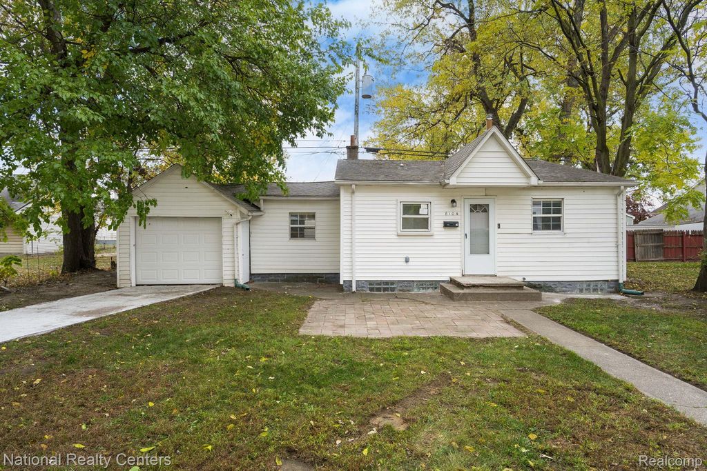8104 Jackson Avenue, Warren city