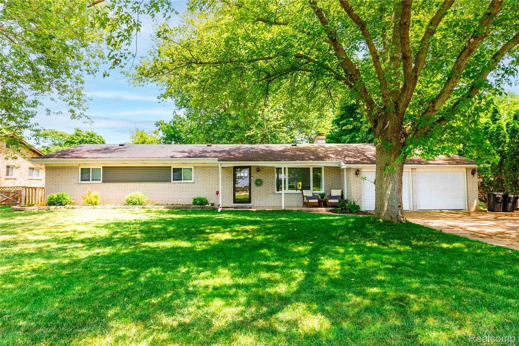 28731 Elbamar Drive, Grosse Ile township