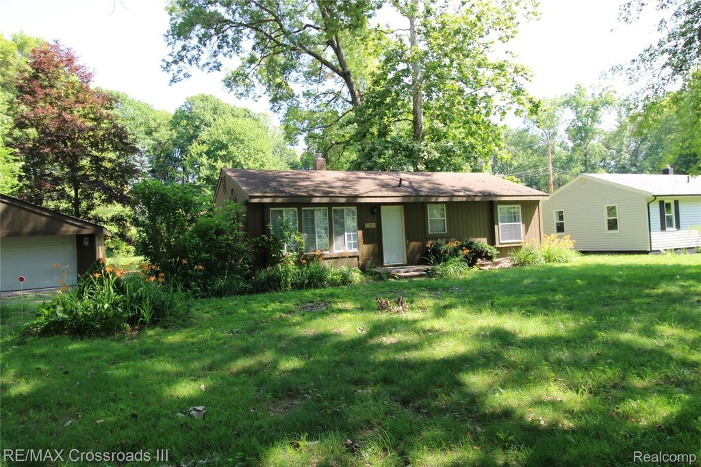 38550 Superior Street, Romulus city
