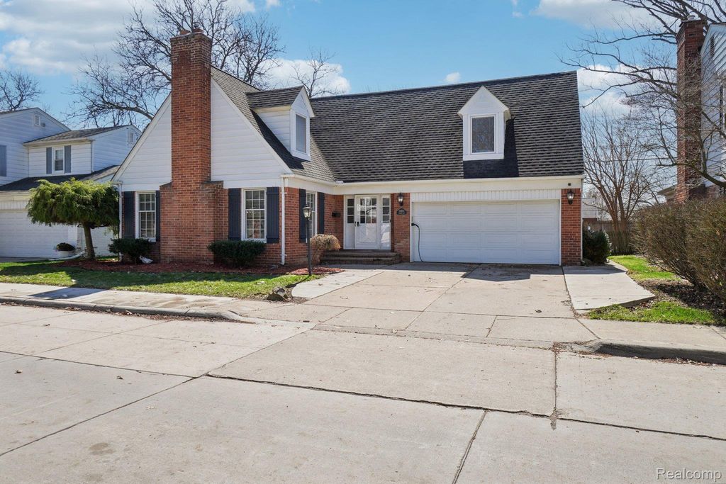 20600 Danbury Lane, Harper Woods city