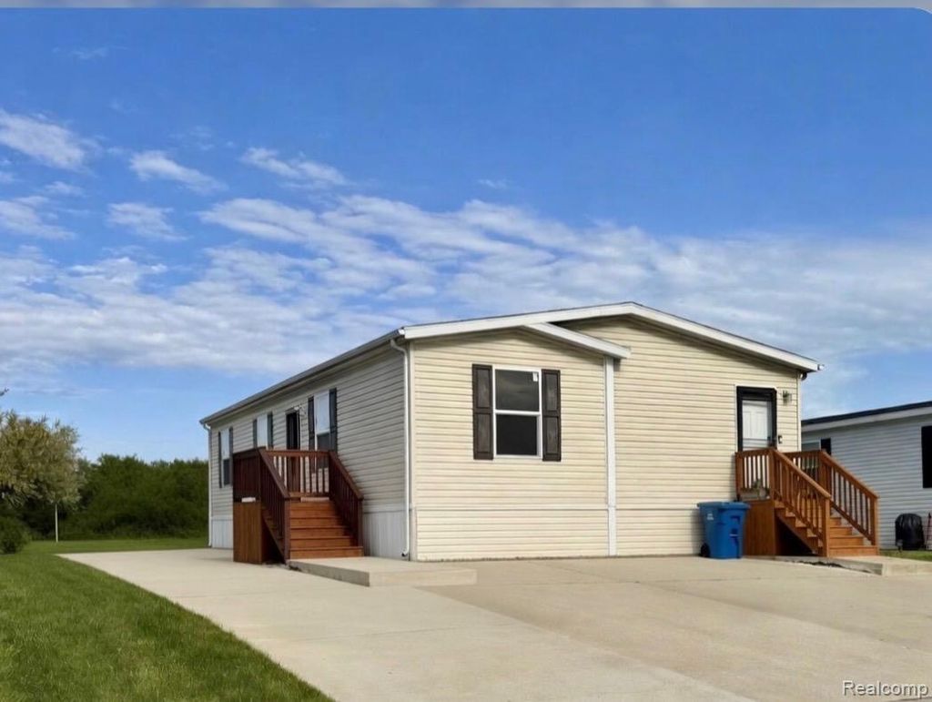 25843 Loudon, Brownstown charter township