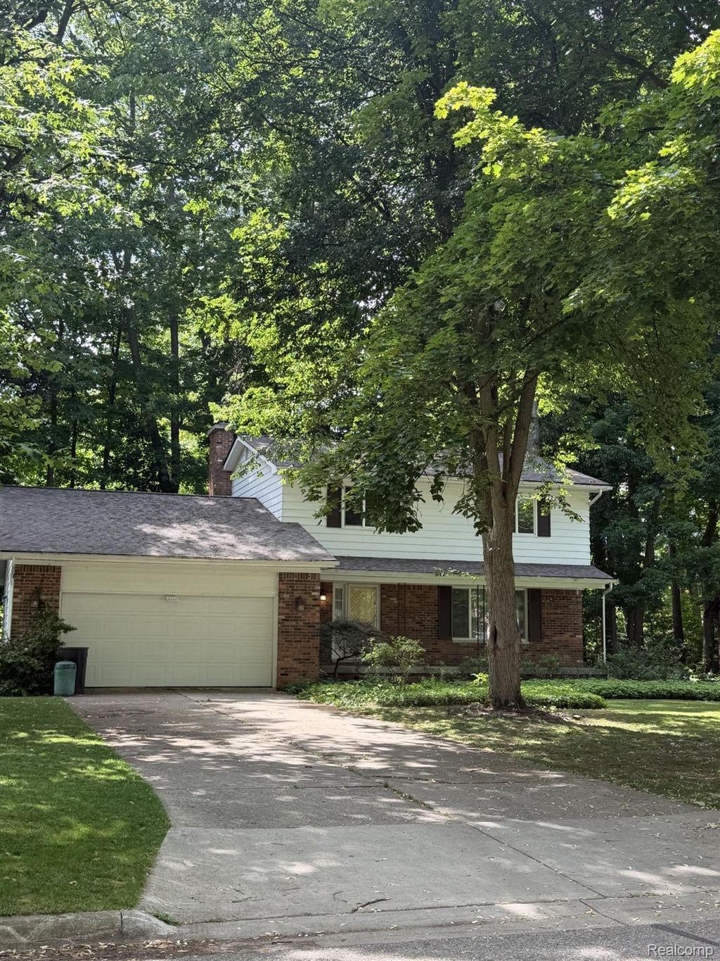 2249 Belle Meade Drive, Davison township