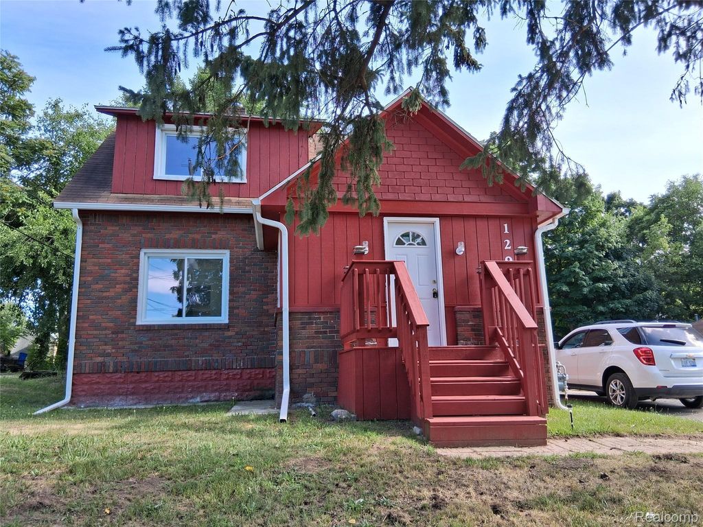 1292 Howard Street N, Genesee charter township