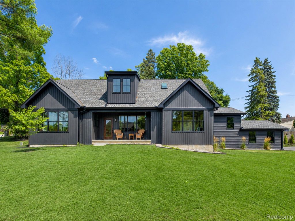 515 River Street, Northville city