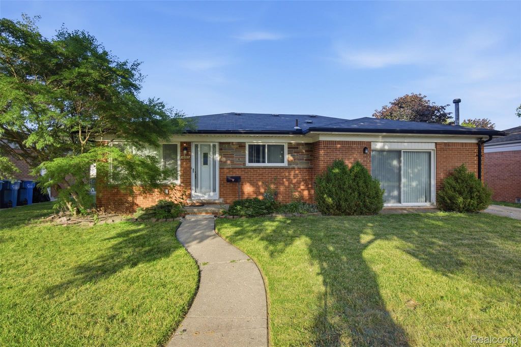 14283 La Chene Avenue, Warren city