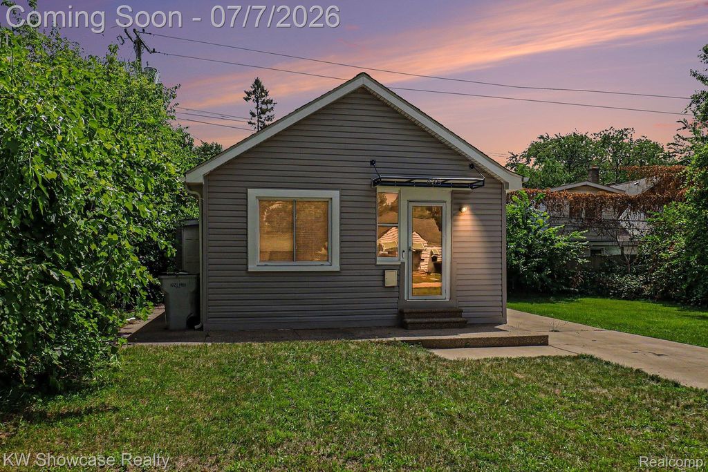 435 W Sonoma Avenue, Hazel Park city
