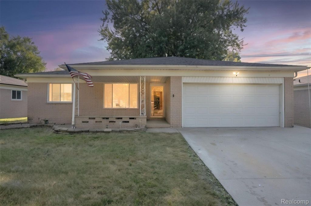 1635 Castleton Drive, Troy city