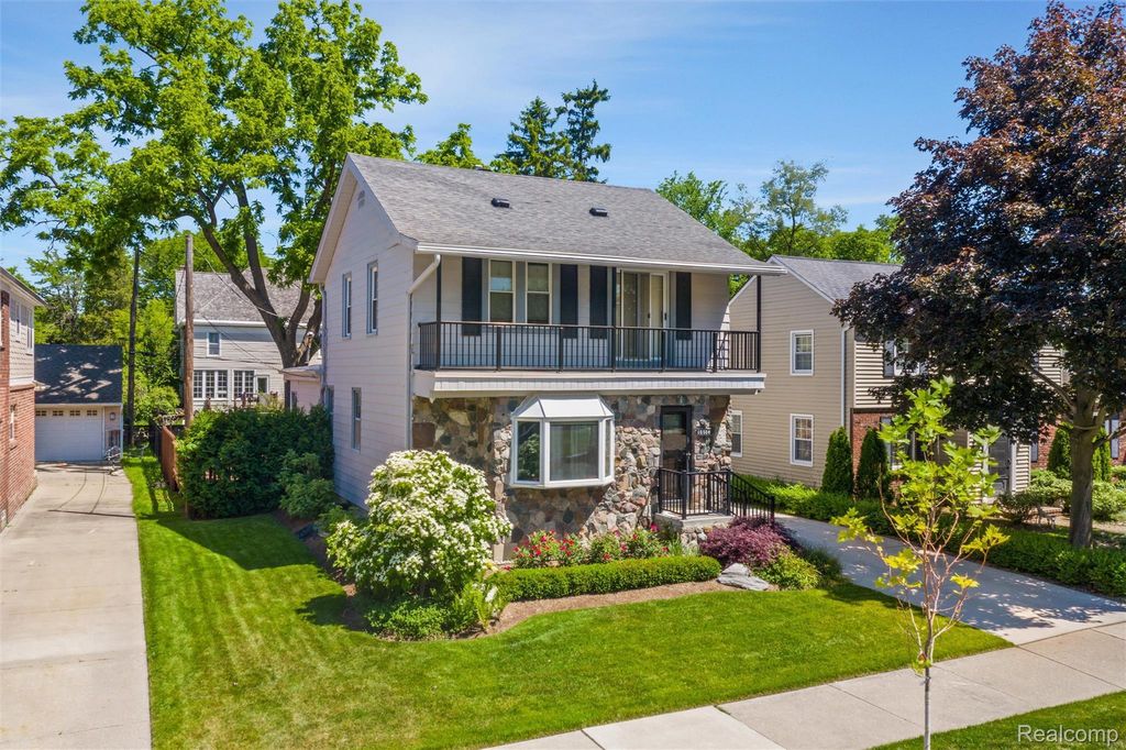 10504 Borgman Avenue, Huntington Woods city