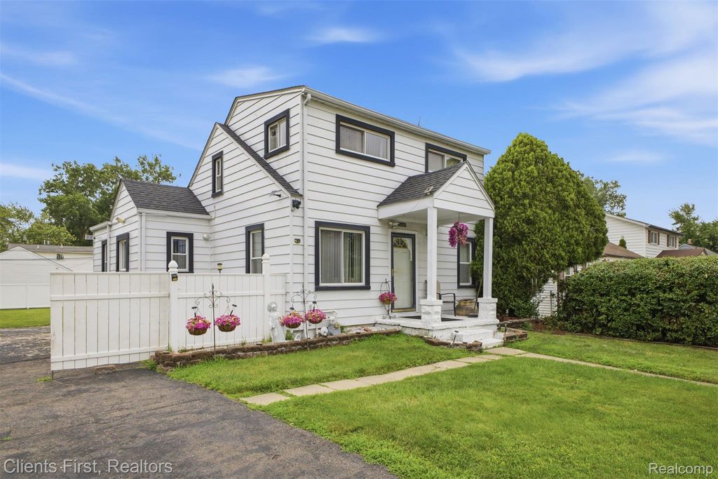 15182 Cooper Street, Taylor city