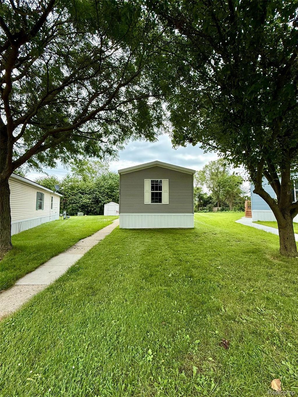 258 Diamond Circle, Northfield township
