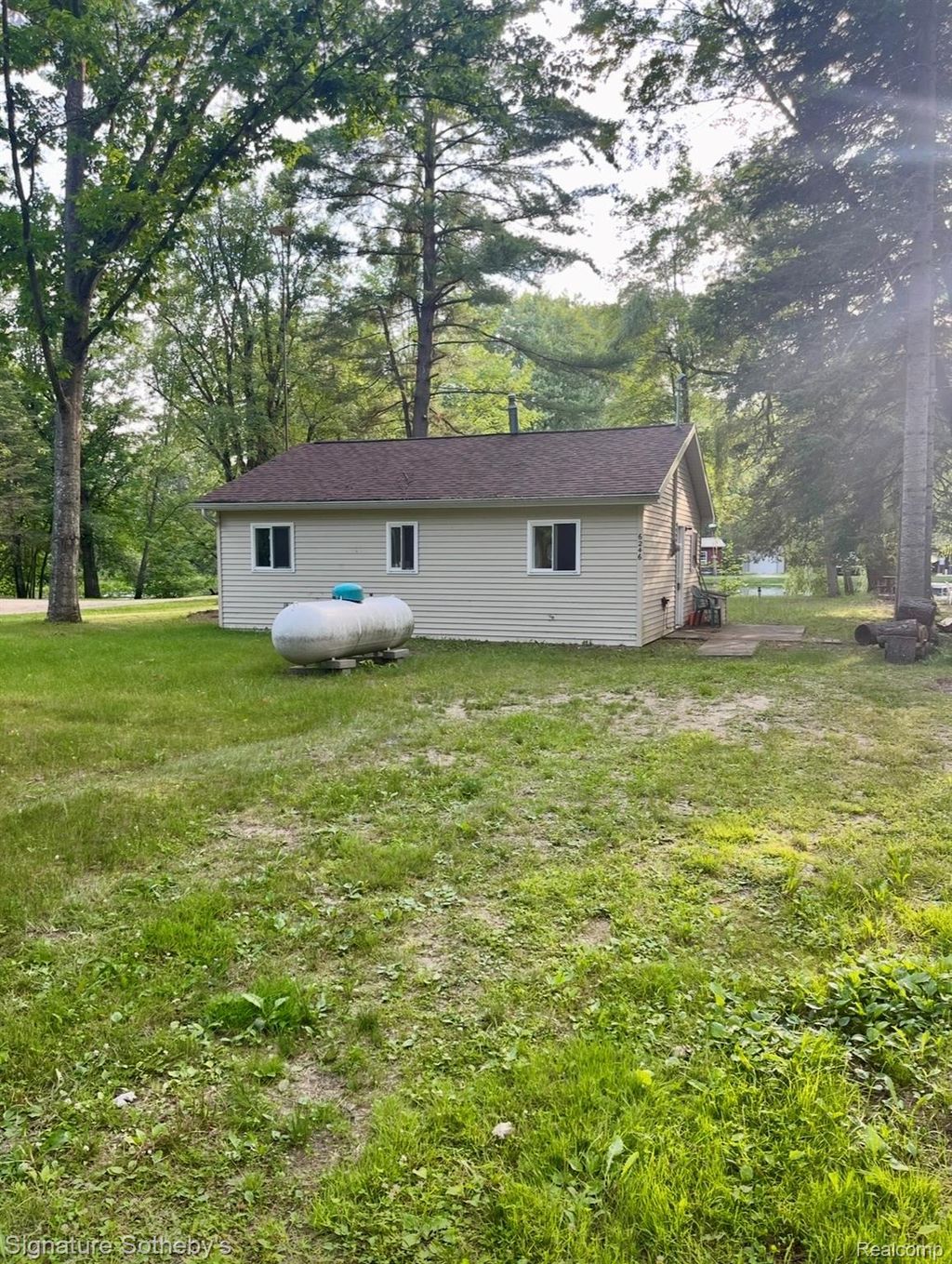 6246 Dorr Loop, Clam Union township