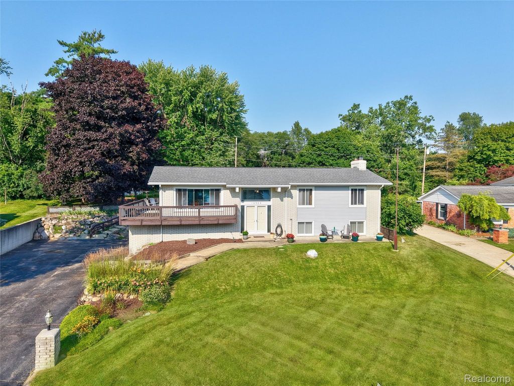 10504 Tamryn Boulevard, Rose township