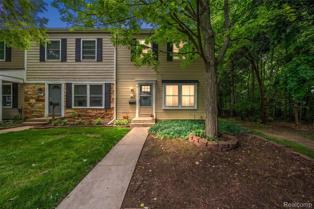 930 Little Hill Court, Rochester Hills city