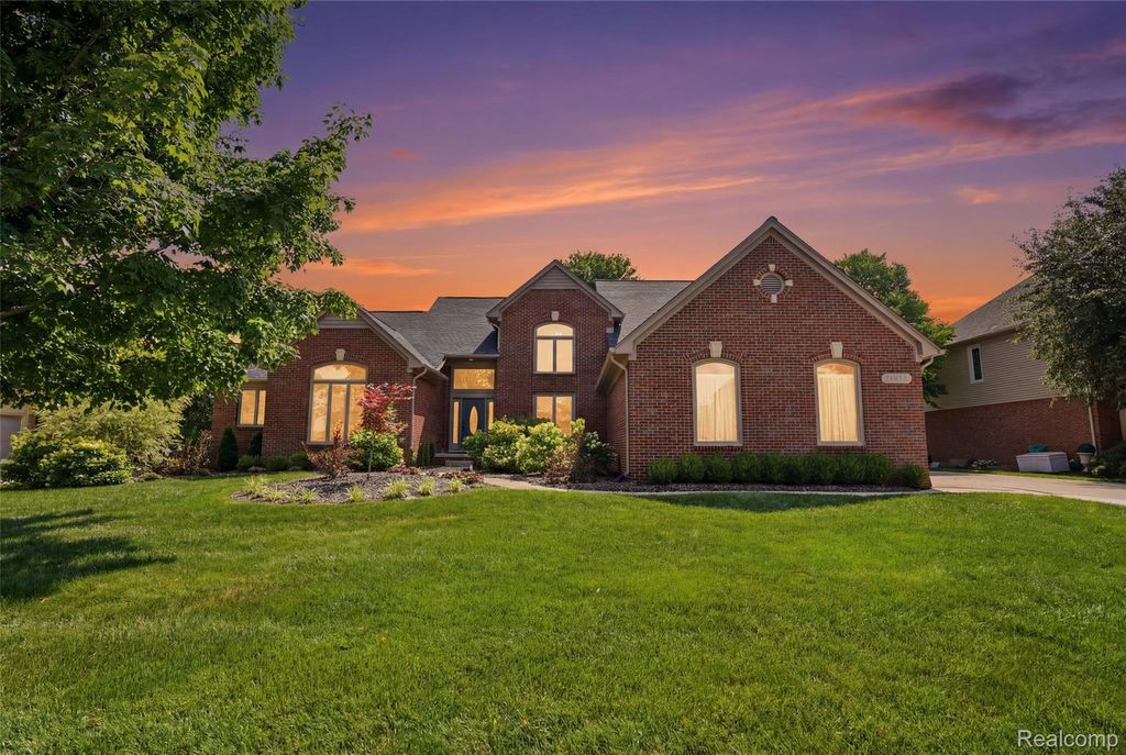 54856 Whitby Way, Shelby charter township