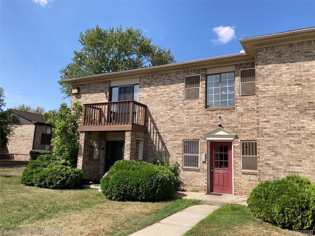 284 E 13 Mile, Unit #202, Madison Heights