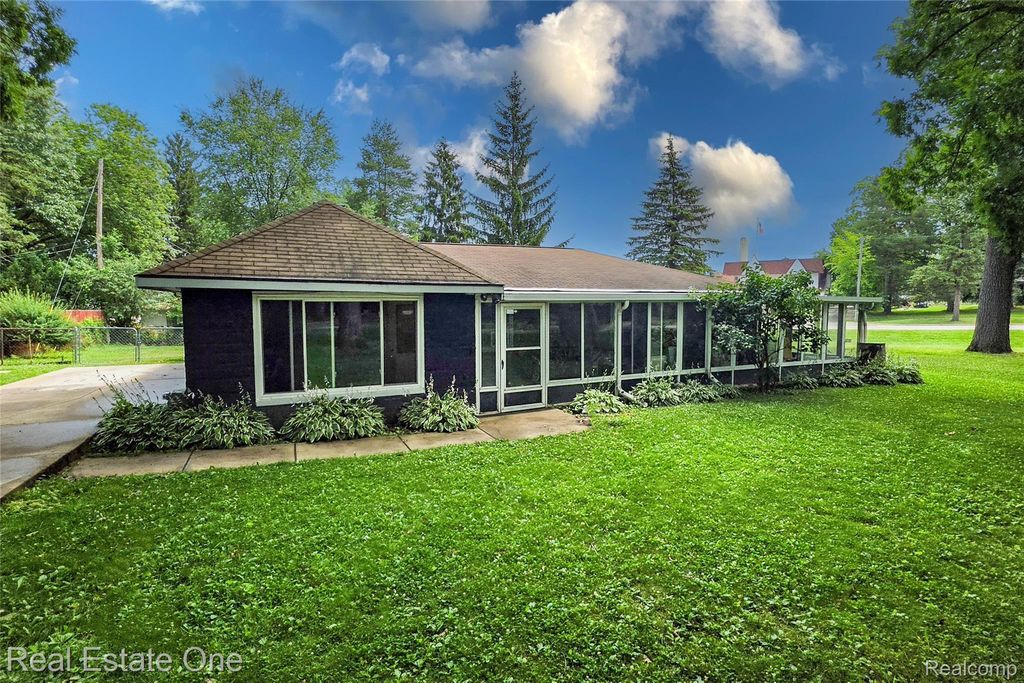 875 S Grey Road, Auburn Hills city