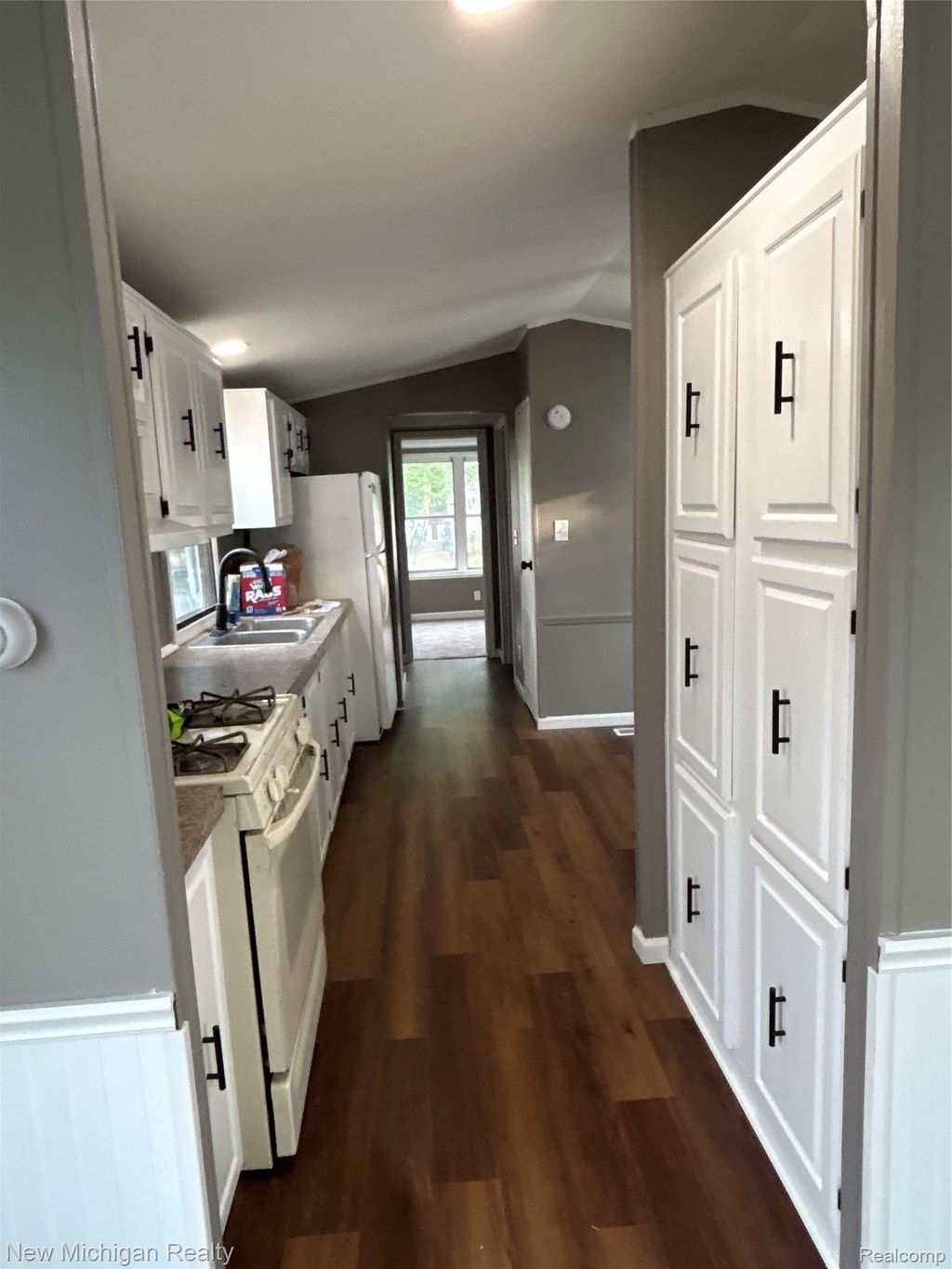 2035 Marmoor Drive, Shelby charter township