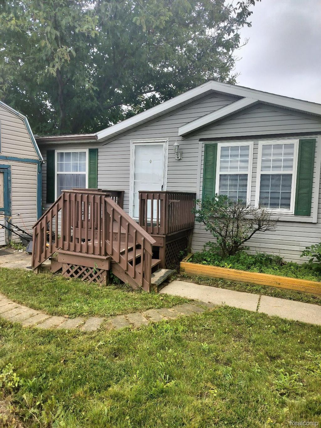 54 Riverview Drive, Erie township