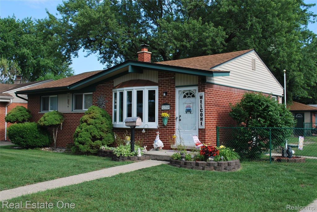 32759 Birchwood Street, Westland city