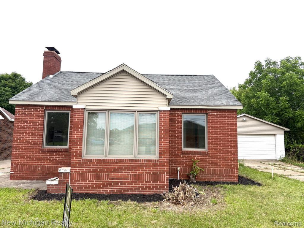 4469 S Saginaw Street, Burton city