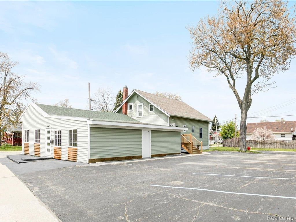 1639 Lapeer Avenue, Port Huron city