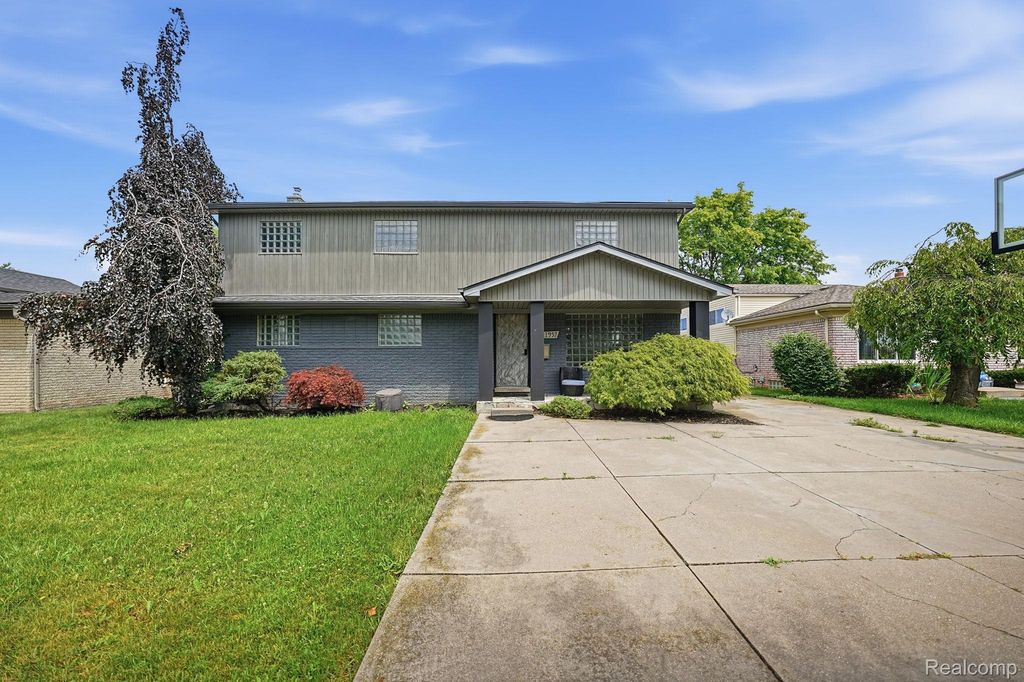 11957 Canterbury Drive, Sterling Heights city