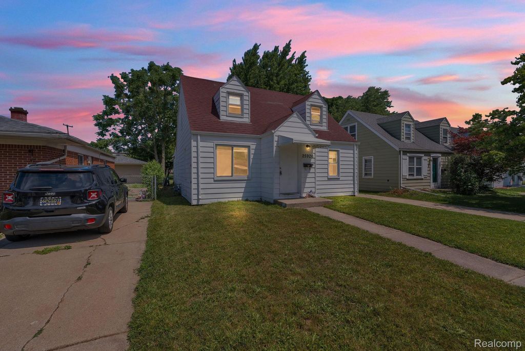25926 Powers Avenue, Dearborn Heights city