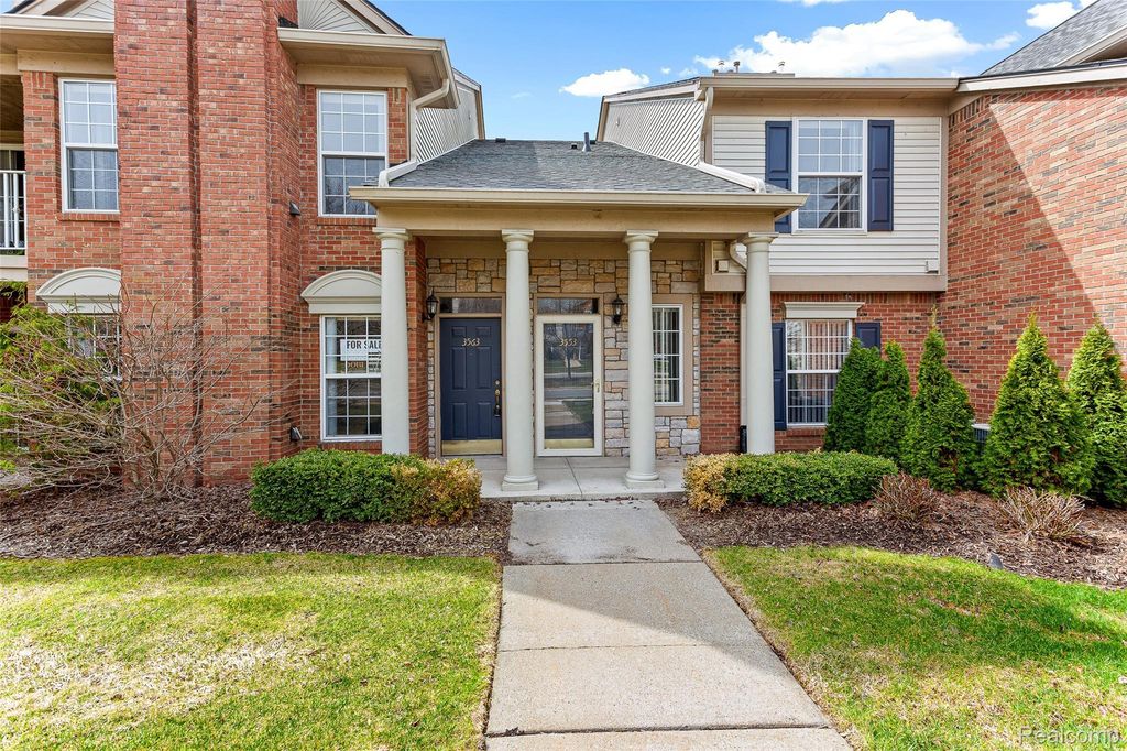3553 Oakmonte Boulevard, Rochester