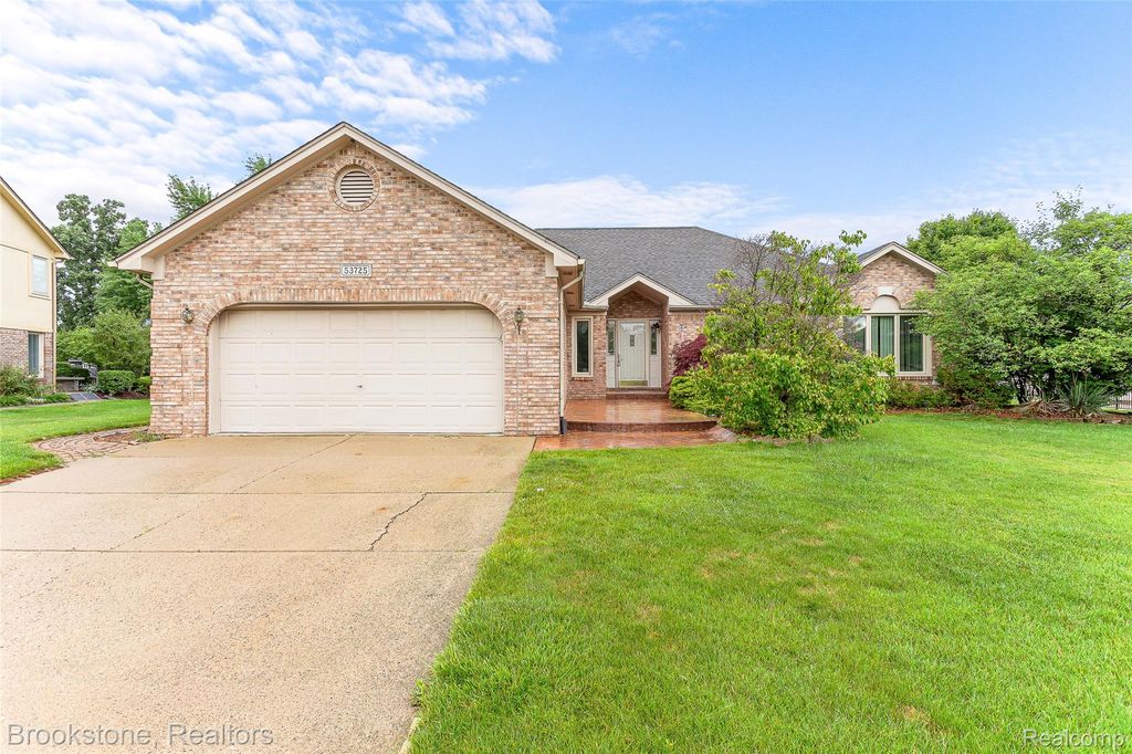 53725 Arabian Trail, Macomb township