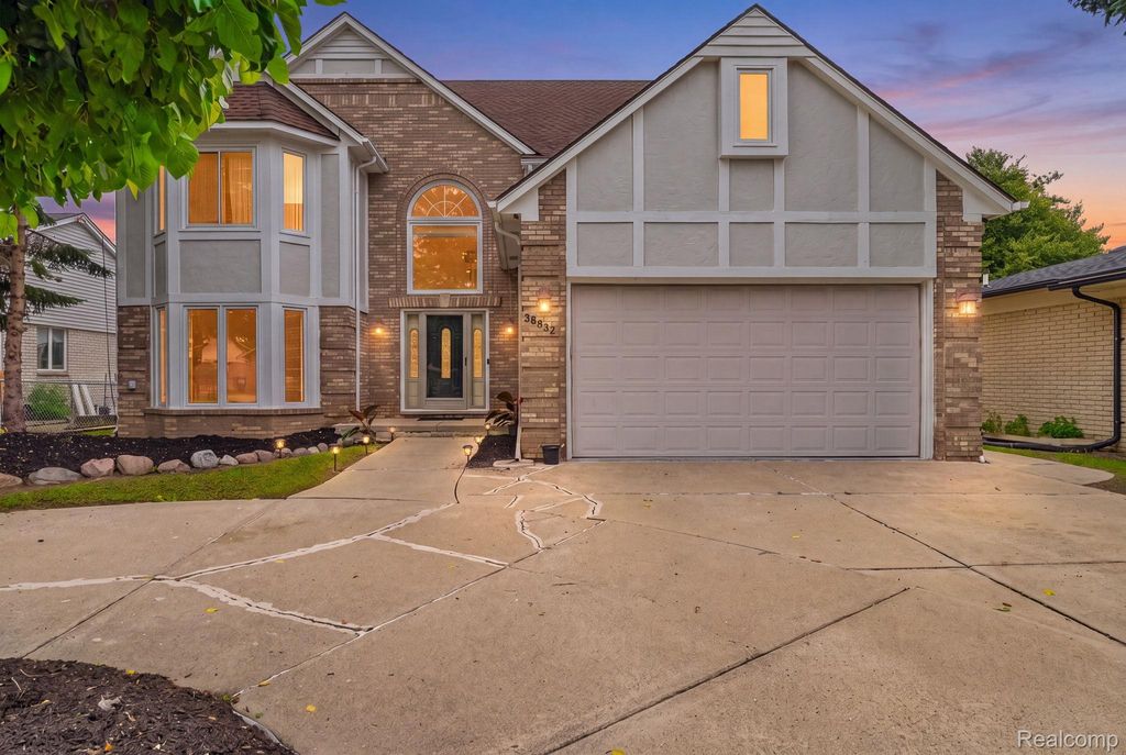 36832 Melbourne Drive, Sterling Heights city