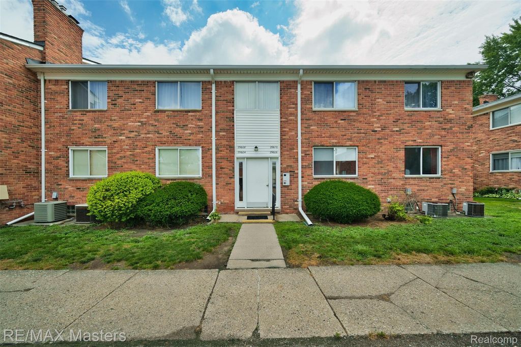 29606 Hoover Road 606, Warren