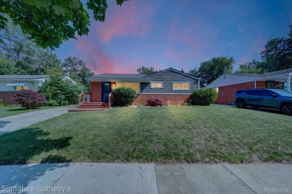300 W Yale Avenue, Pontiac city