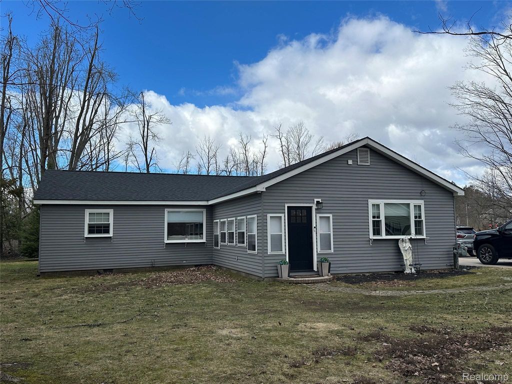 7726 Lake Street, Alanson village