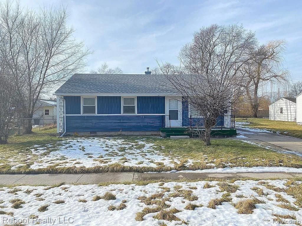 611 S 24th Street, Buena Vista charter township