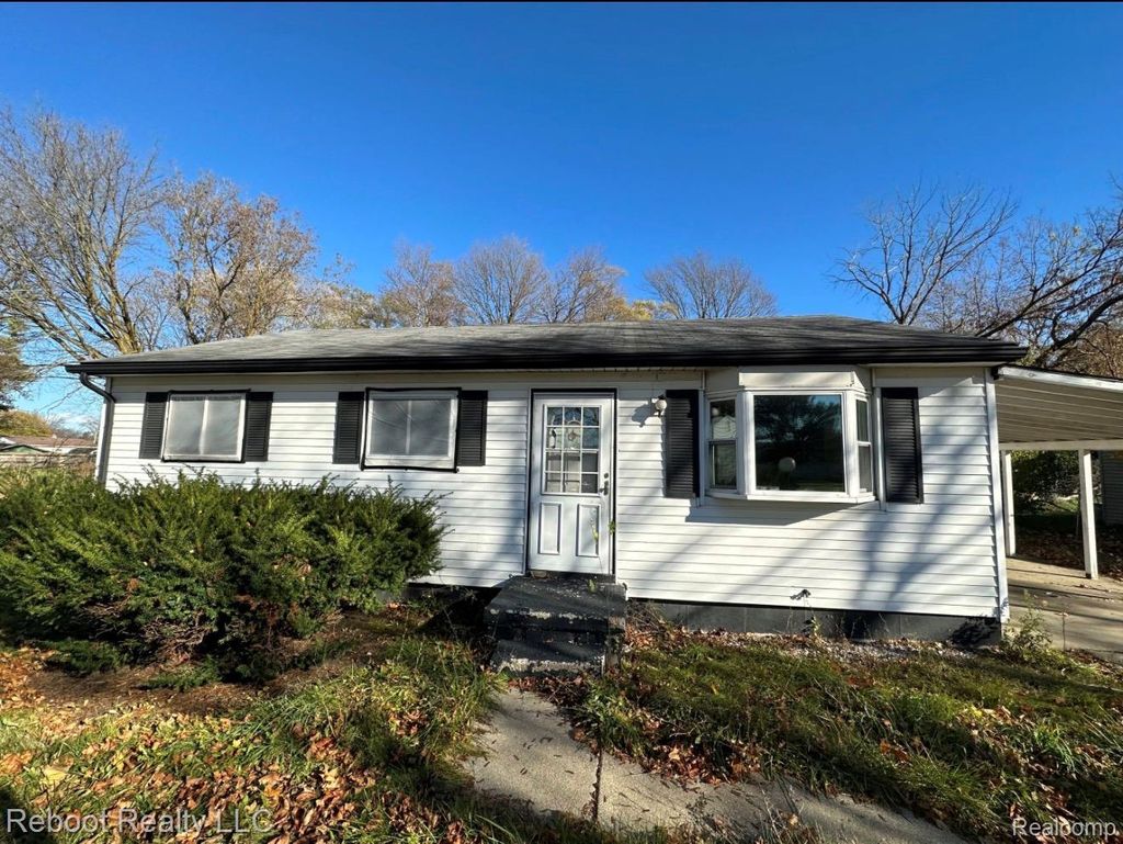 15 Milan Court, Saginaw city
