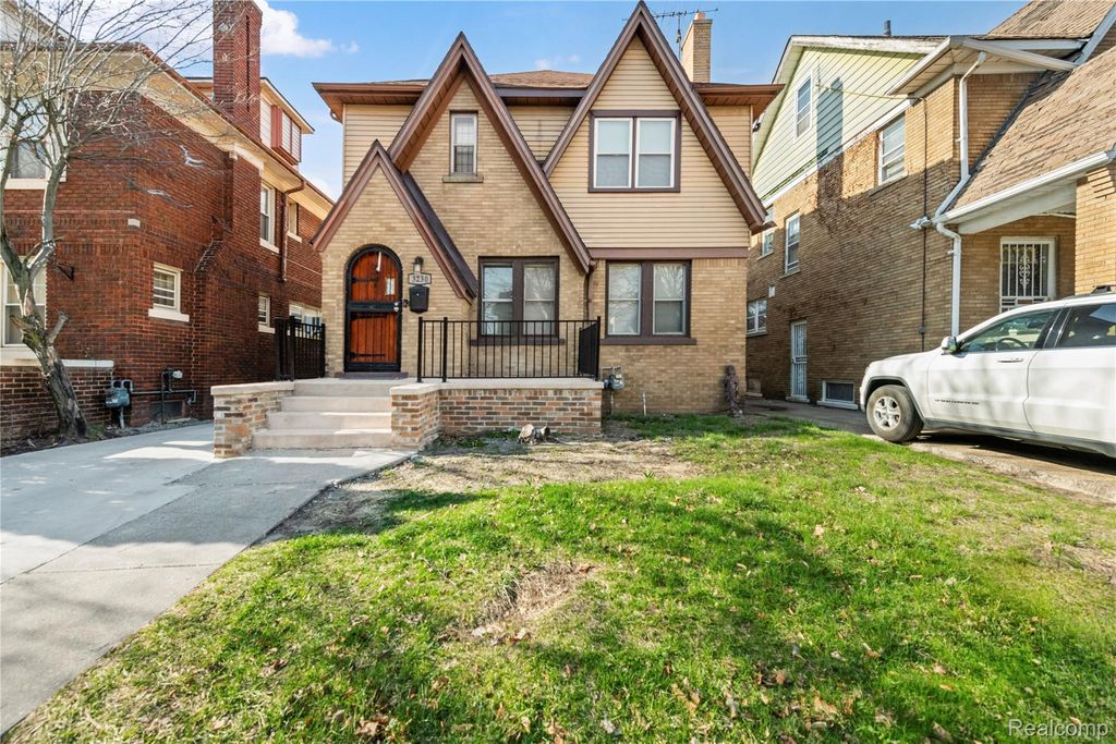 3230 Leslie Street, Detroit city