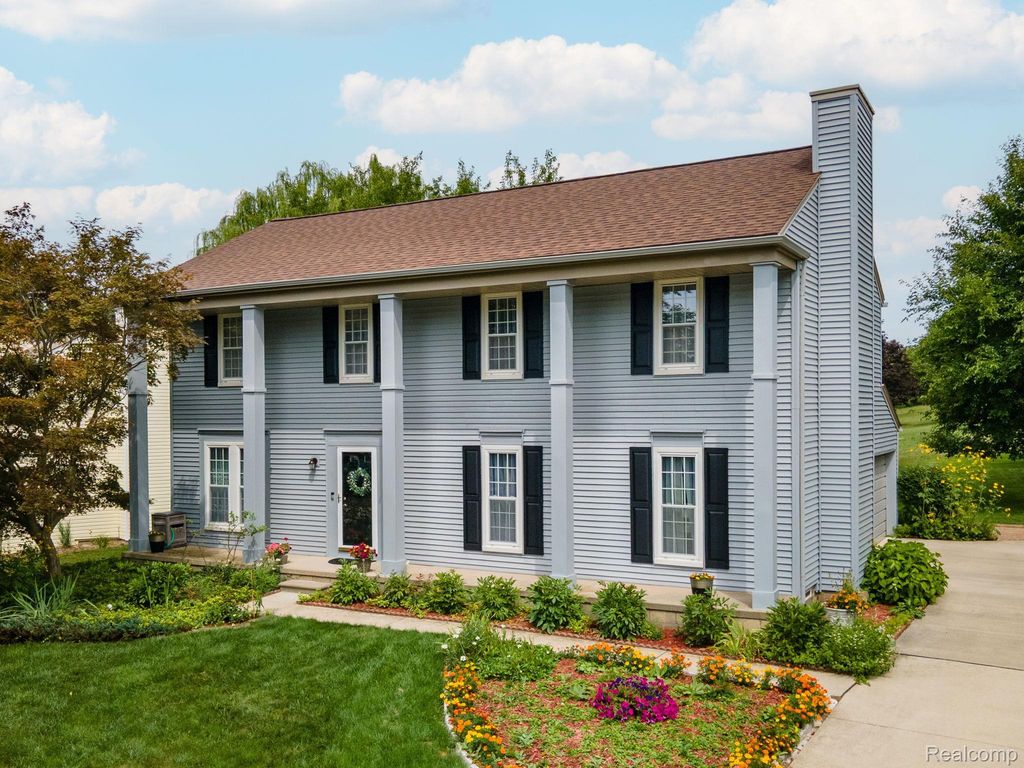 1952 Cedaredge Road, Rochester Hills city