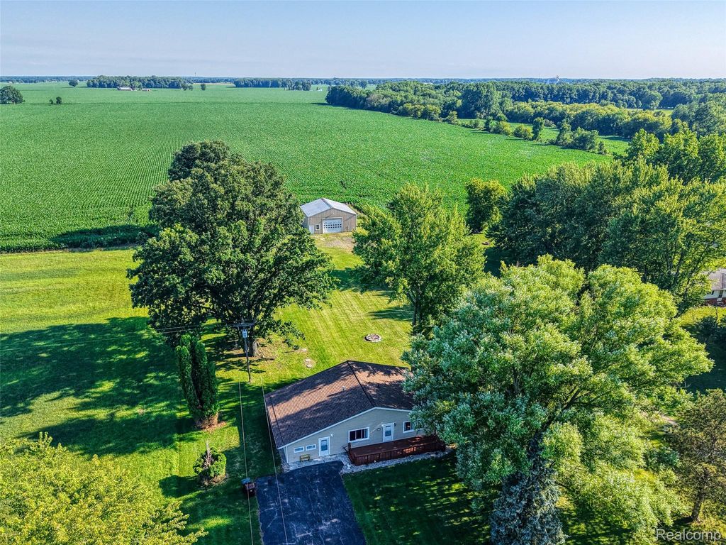 4000 E Frost Road, Leroy township