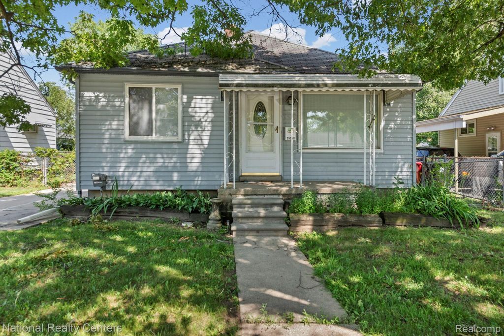 25260 Fern Street, Roseville city