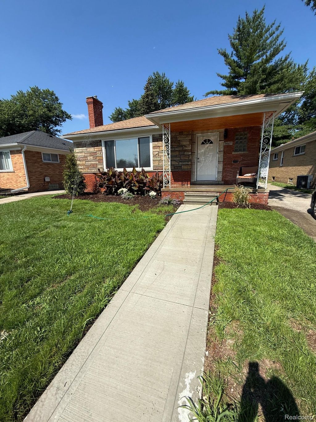 24091 Eastwood Street, Oak Park city