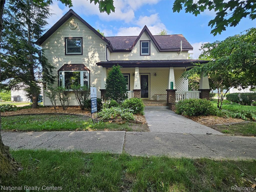 6053 3rd Street, Mayville village