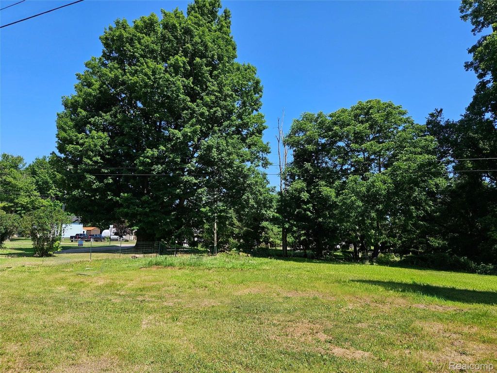 6406 12th Street, Otter Lake village