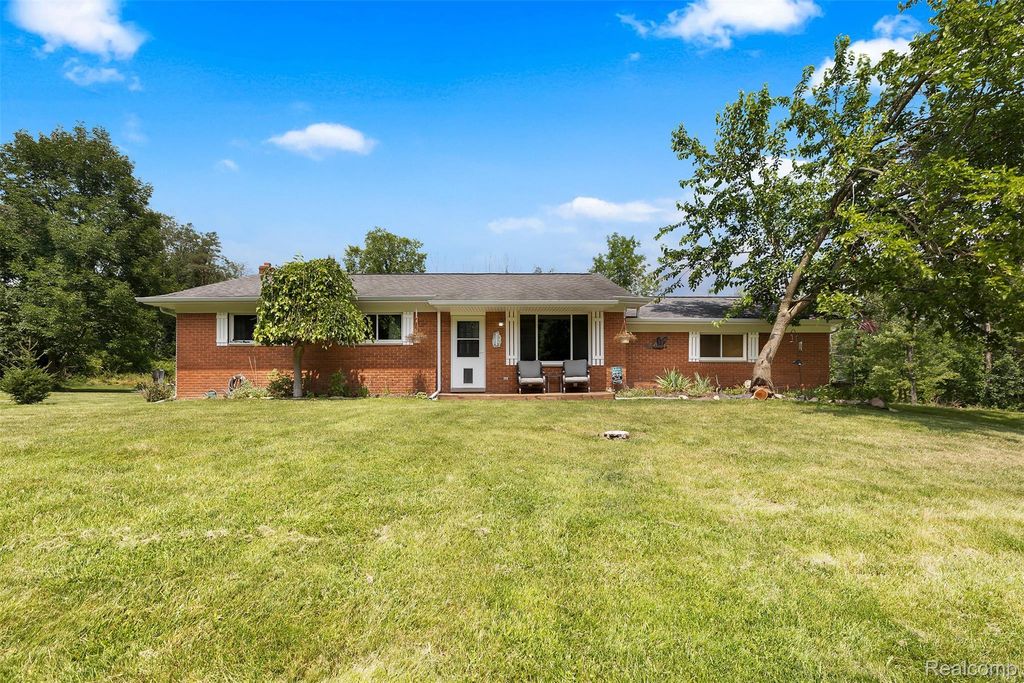 1505 Hummer Lake Road, Ortonville