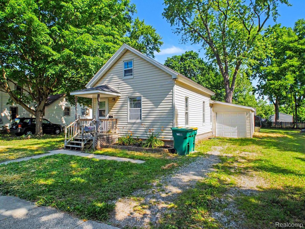 204 W Perry Street, Durand city