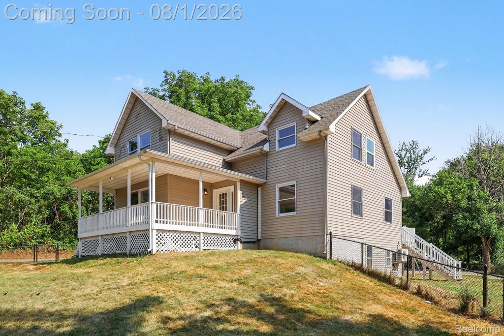 1253 Harper Road, Alaiedon township
