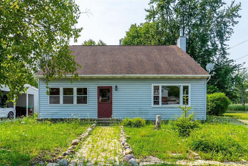 20301 Huron River Drive, Rockwood city