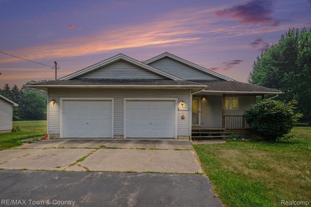 1291 W Tobias Road, Vienna charter township