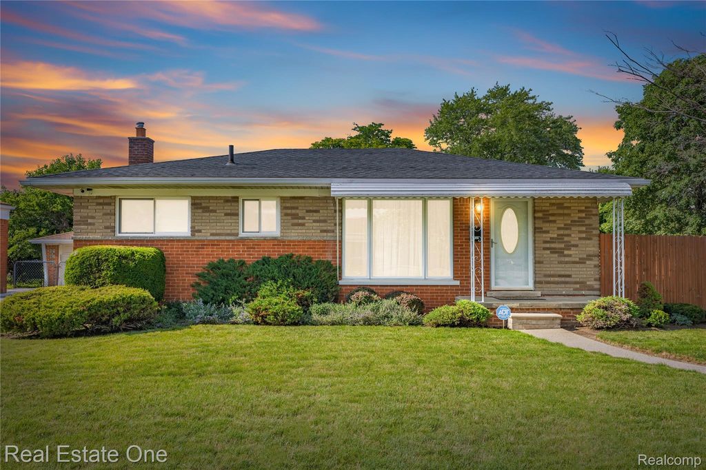 11927 Engleman Road, Warren city