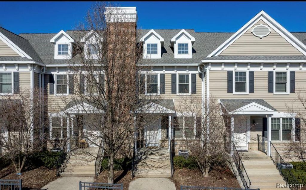 352 W Grand River Avenue 3, East Lansing