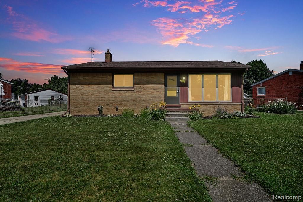 615 Lincoln Street, Lapeer city